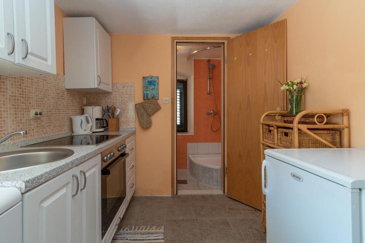 Apartment Ana Trogir Eksteriør bilde