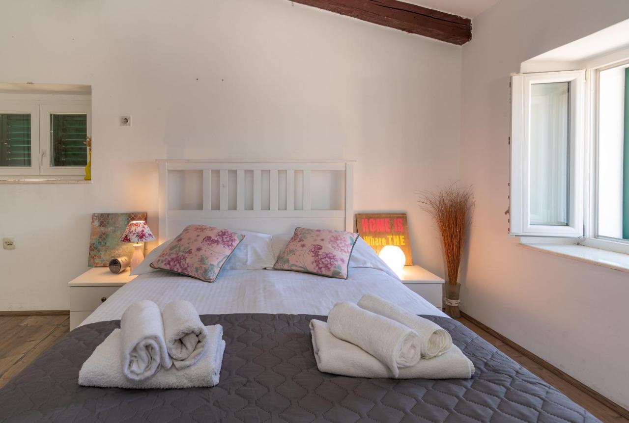 Apartment Ana Trogir Eksteriør bilde